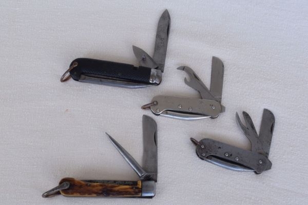 clasp knives